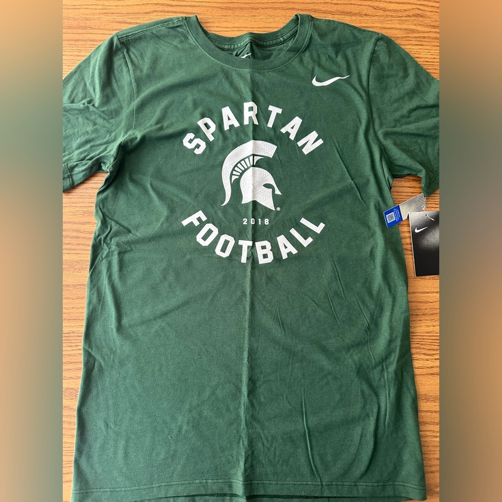 New! Michigan State University Nike green football shirt size small